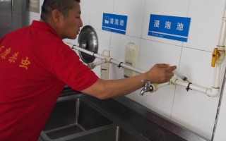 高科技灭蟑螂 直击南方人痛点！广东中学生发明“灭蟑螂装置”，街坊：求量产